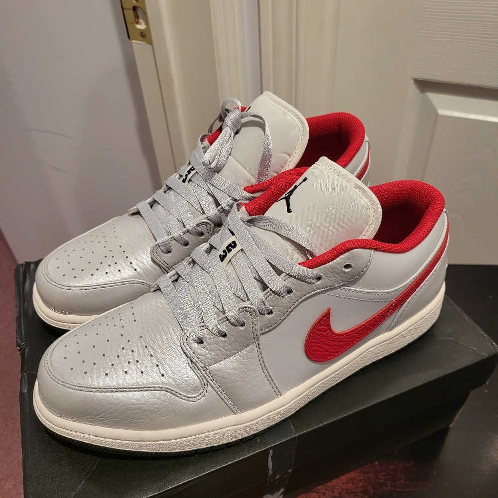 Air Jordan 1 Low Night Track